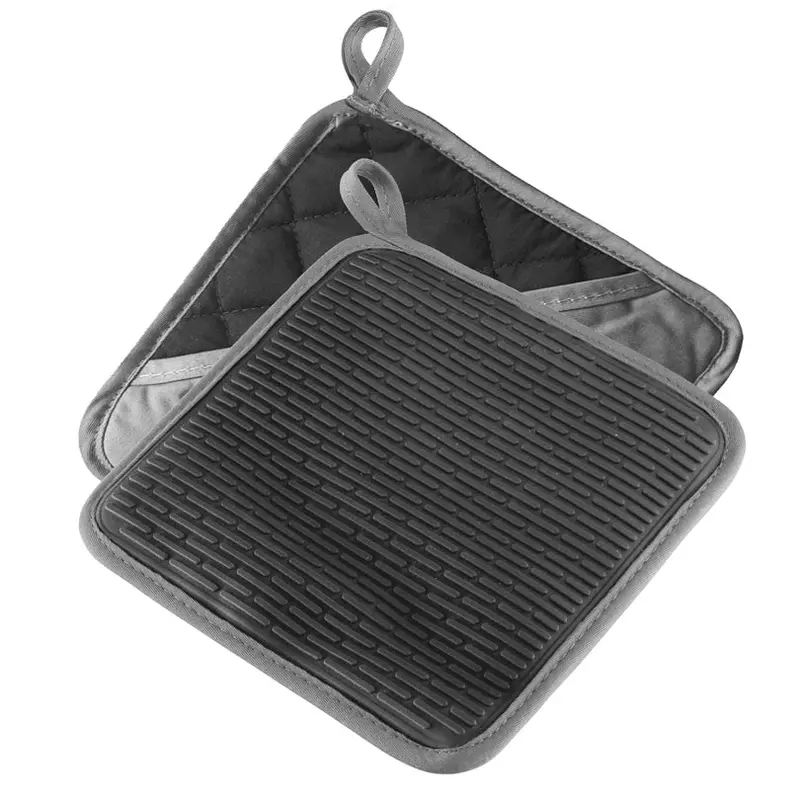 2-Piece Heat-Resistant Oven Mitt Set – 20 × 20 Cm Each 1
