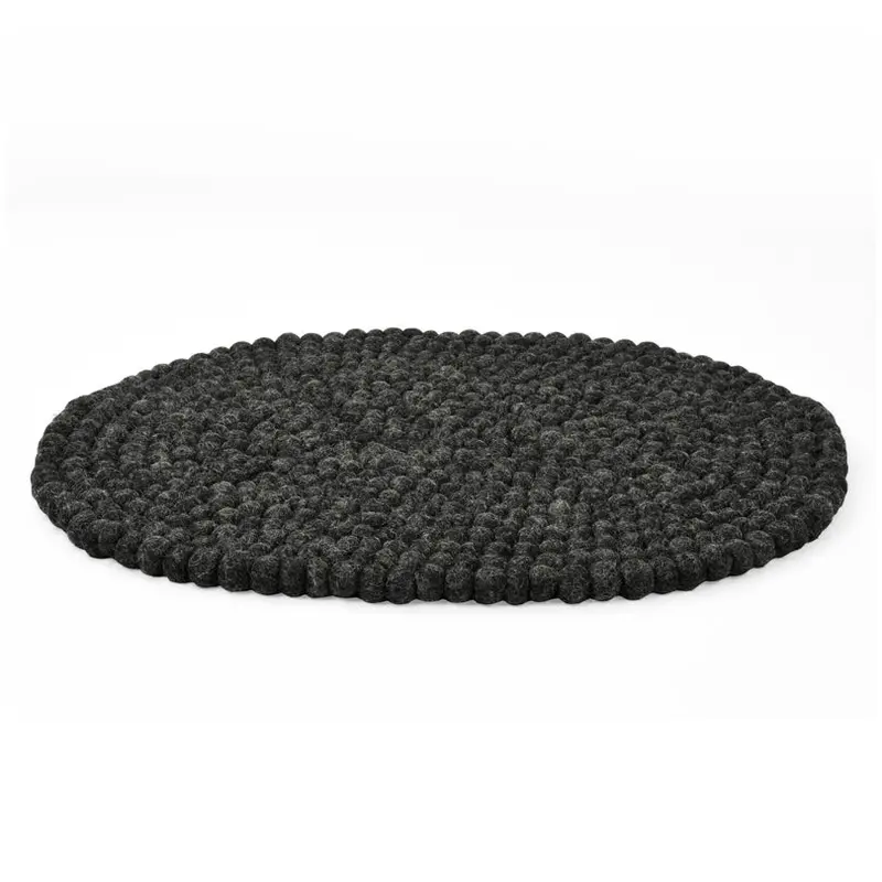 Anthracite Oval Placemat "Pompon" – 35 × 45 Cm 1