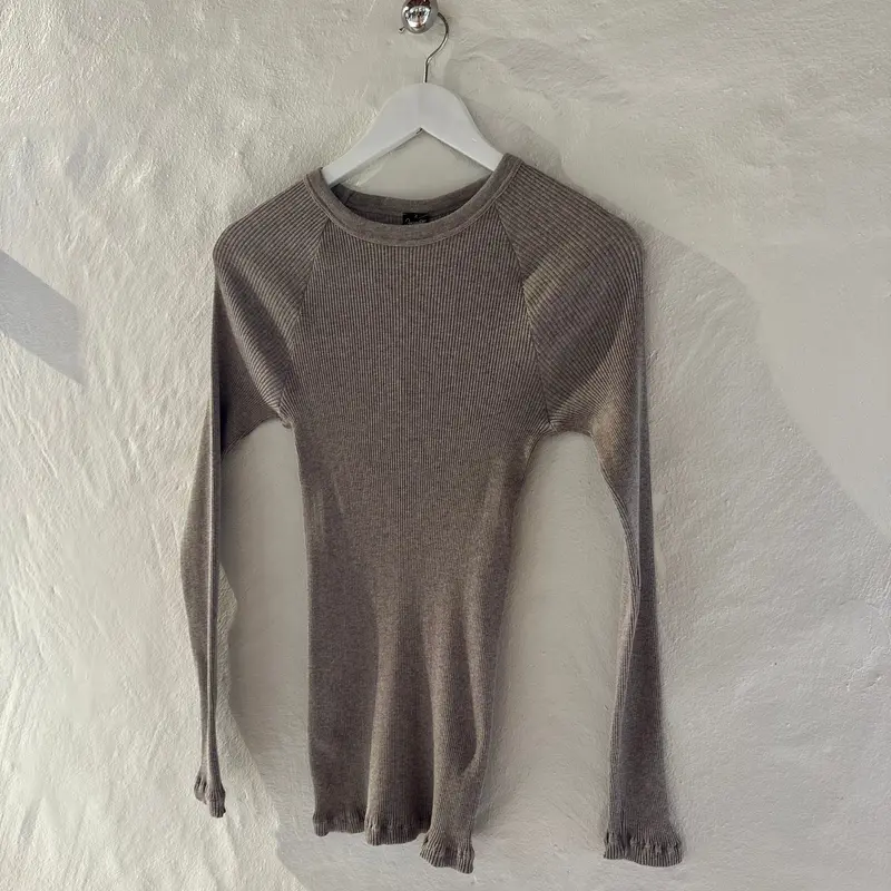 Cotton Beige Long-Sleeve Ribbed Blouse, Style 7161 1