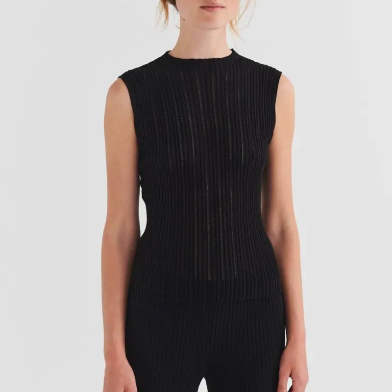 High-Twist Knit Top In Jet Black 1