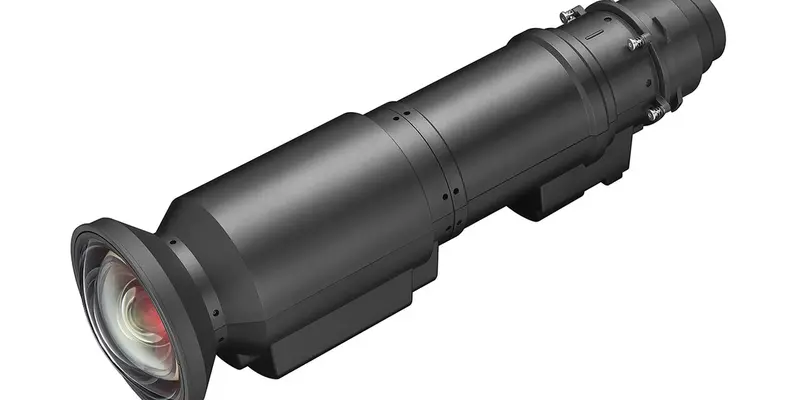 Panasonic Et-C1U100 Short-Throw Zoom Lens For Pt-Vmz50 Series Projectors (0.308–0.33:1) 1