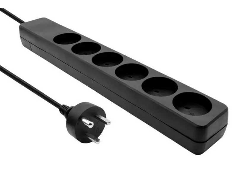 Proxtend Kit6-Kit03B — Danish 6-Outlet It Power Strip With 3-Meter Black Cord 1