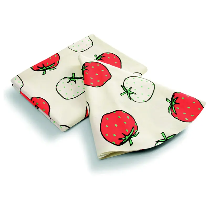 Round Strawberry Pattern Tablecloth – 150 Cm Diameter 1